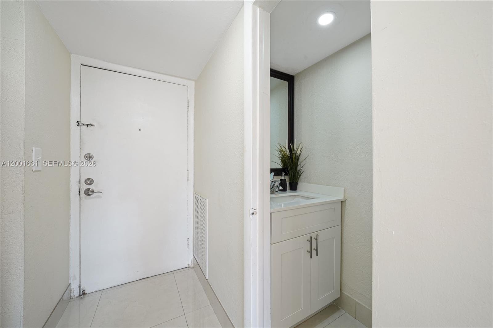 1305 W 53rd St # 429, Hialeah FL 33012 — 2