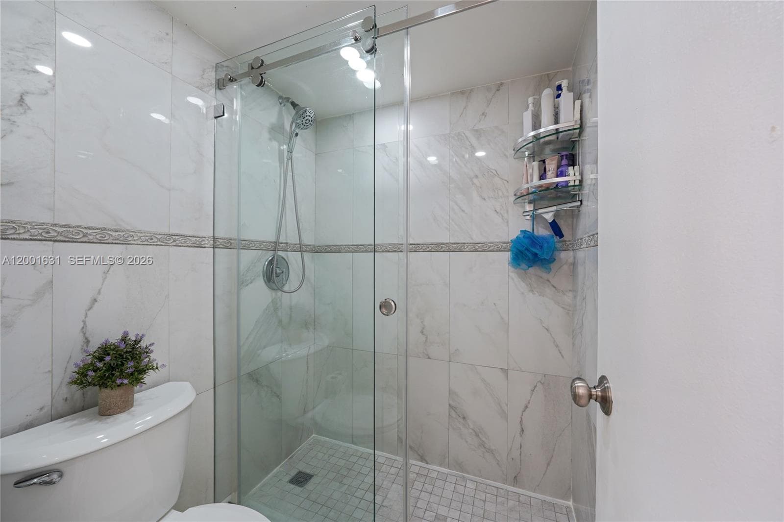 1305 W 53rd St # 429, Hialeah FL 33012 — 17
