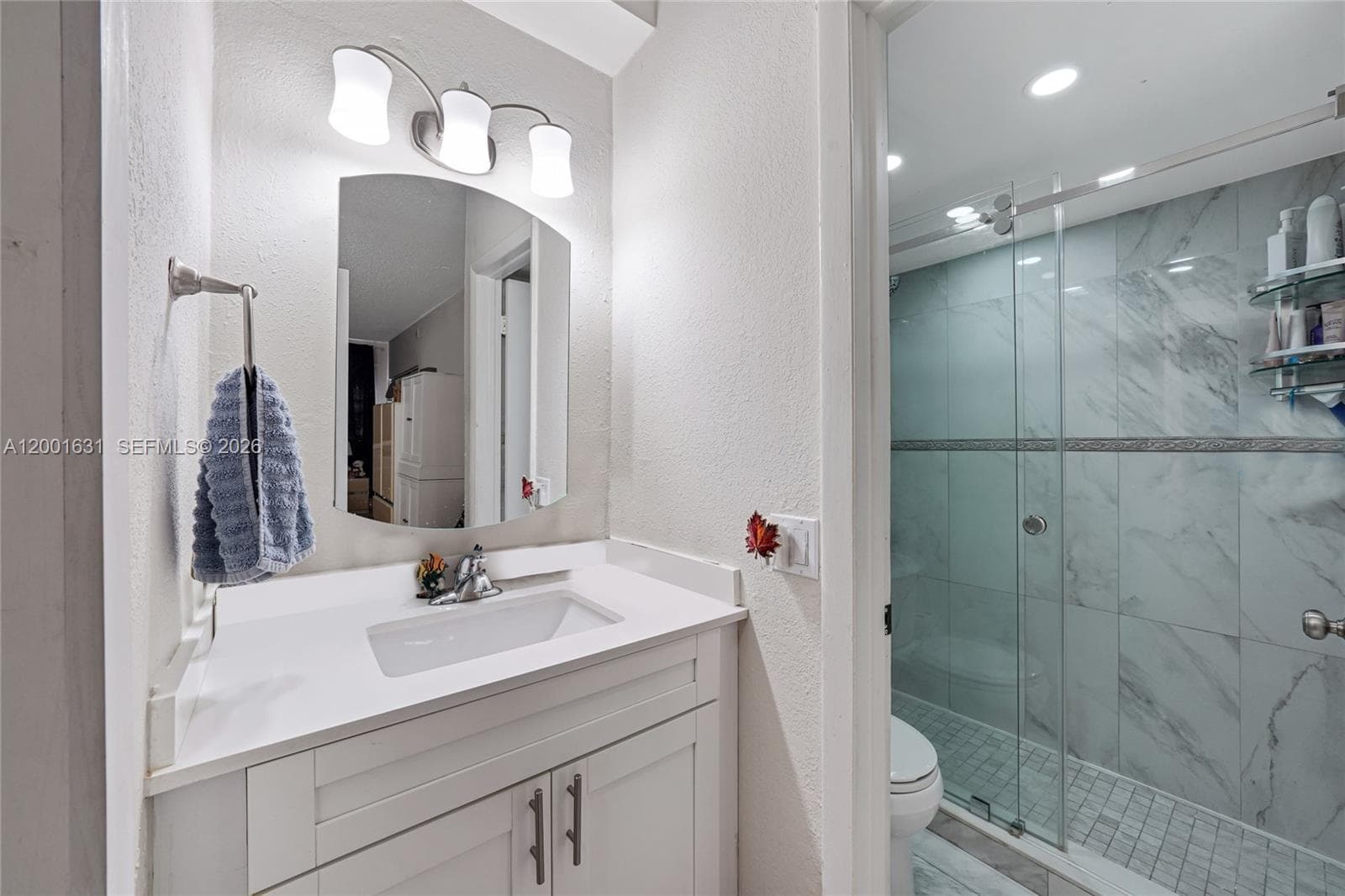 1305 W 53rd St # 429, Hialeah FL 33012 — 16