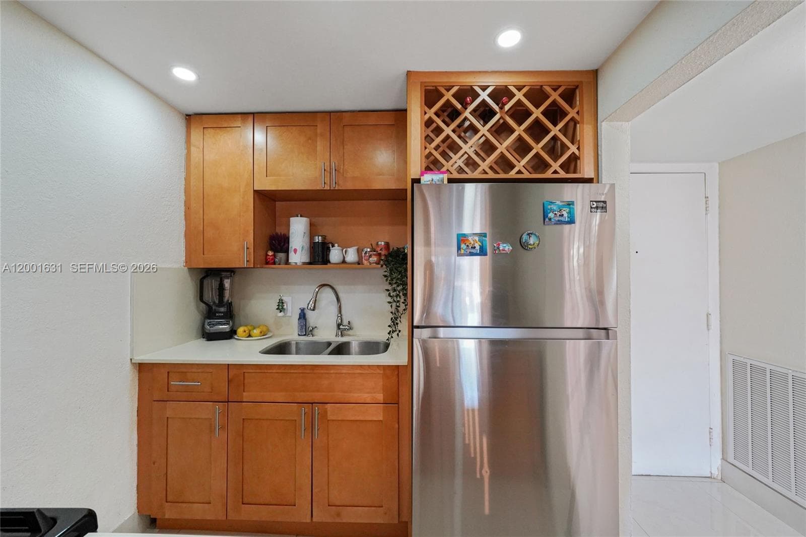 1305 W 53rd St # 429, Hialeah FL 33012 — 12
