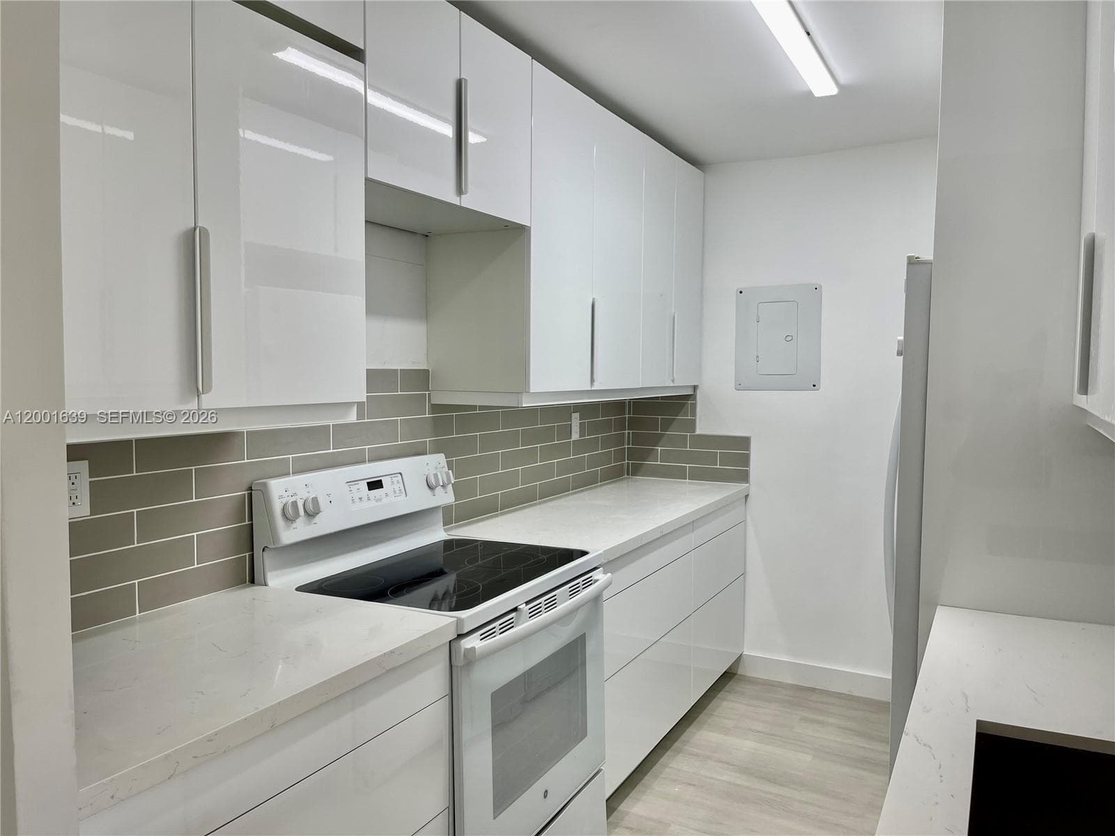 255 Galen Dr # 3D, Key Biscayne FL 33149 — 5