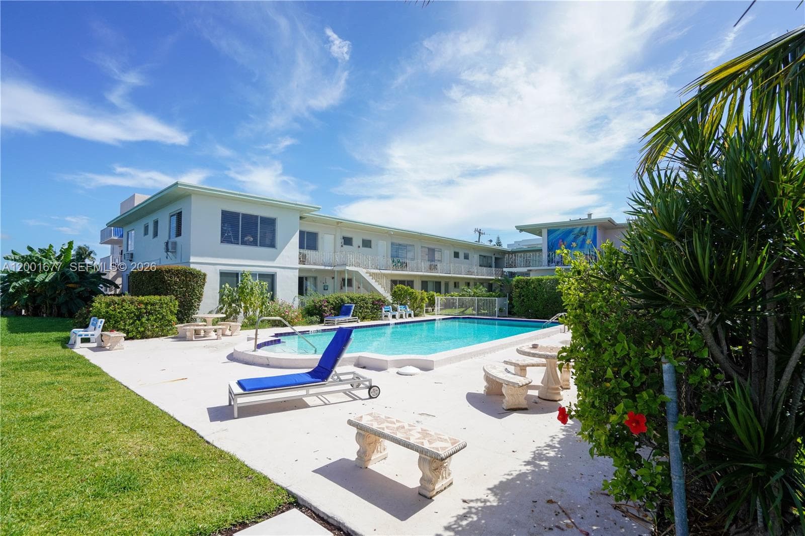 2250 Bay Dr # 4, Miami Beach FL 33141 — 1
