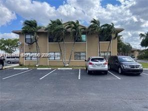 2605 W 67th Pl # 10, Hialeah FL 33016 — 1