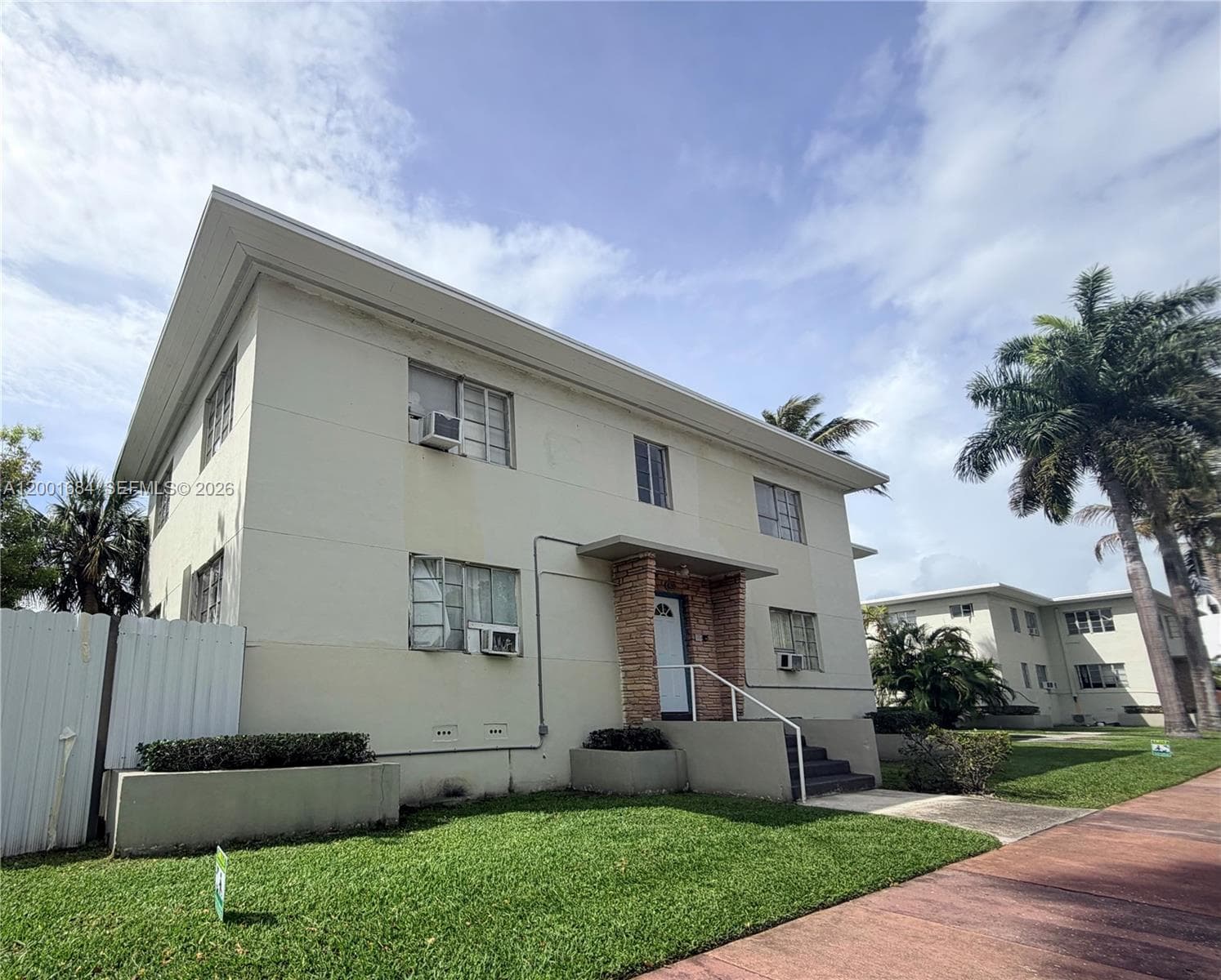 620 84th St # 25, Miami Beach FL 33141 — 11