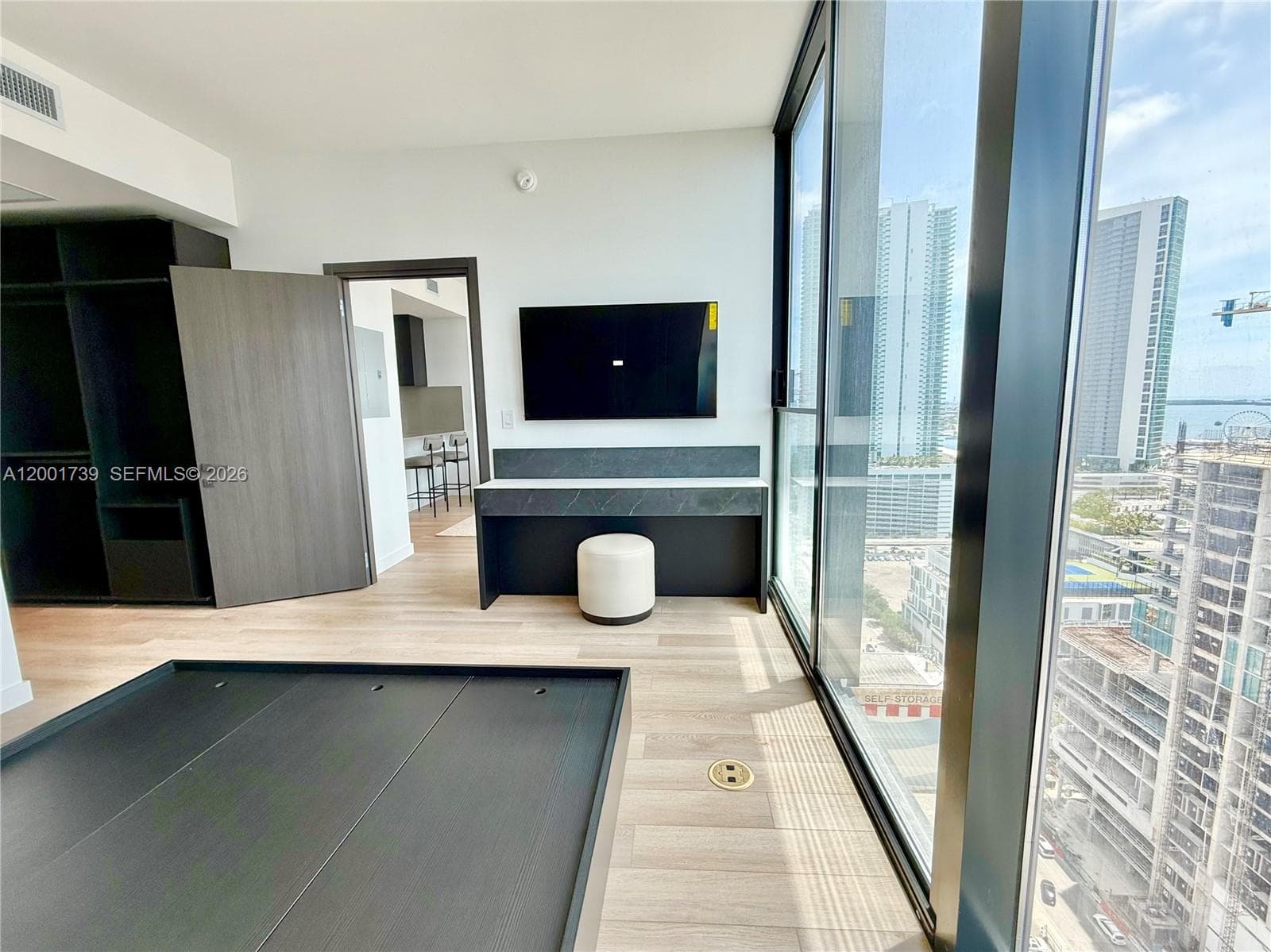 20 NE 11th St # 2809, Miami FL 33132 — 12