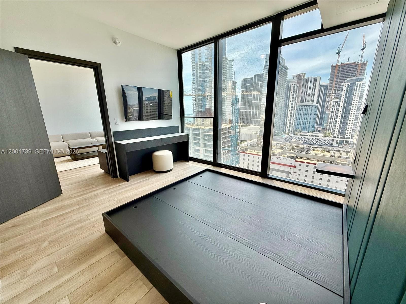20 NE 11th St # 2809, Miami FL 33132 — 11