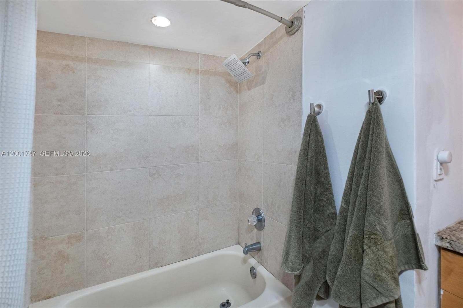 555 NE 15th St # 26F, Miami FL 33132 — 19