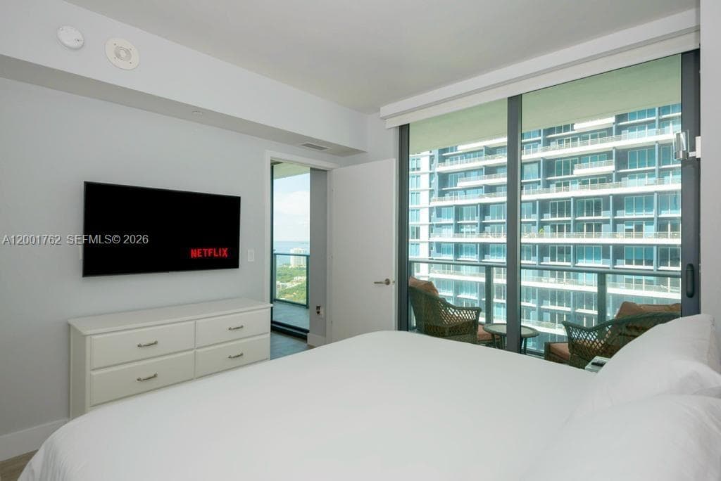 1300 S Miami ave. # 3908, Miami FL 33130 — 5