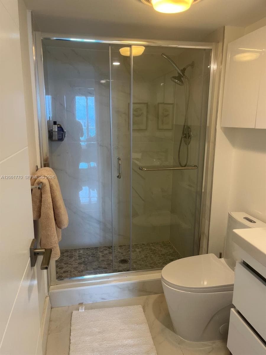 100 Bayview Dr # 1006, Sunny Isles Beach FL 33160 — 22