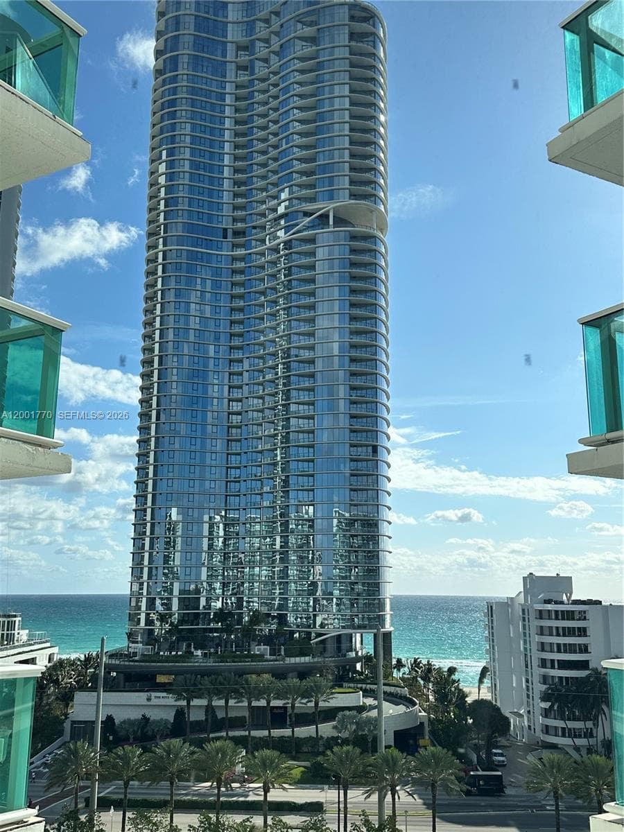 100 Bayview Dr # 1006, Sunny Isles Beach FL 33160 — 8