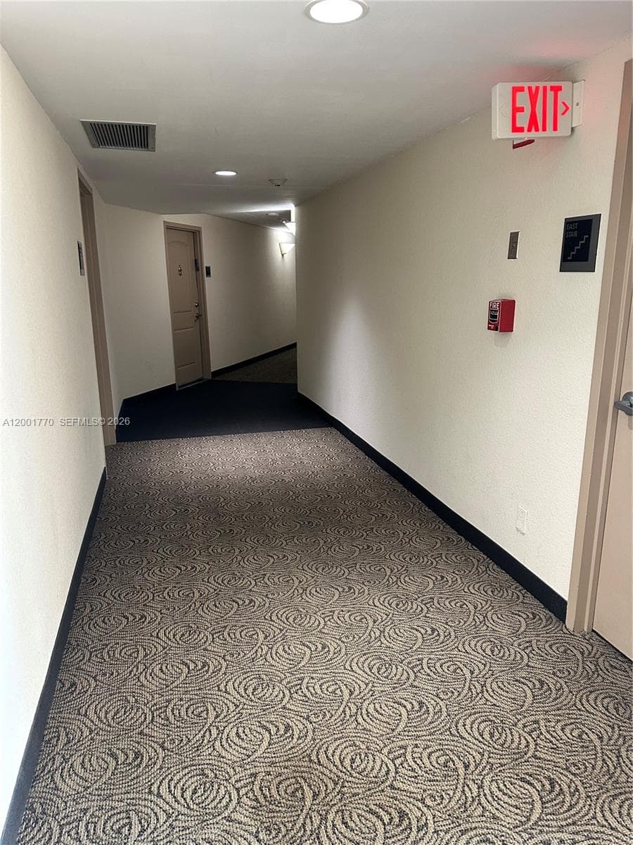 100 Bayview Dr # 1006, Sunny Isles Beach FL 33160 — 25