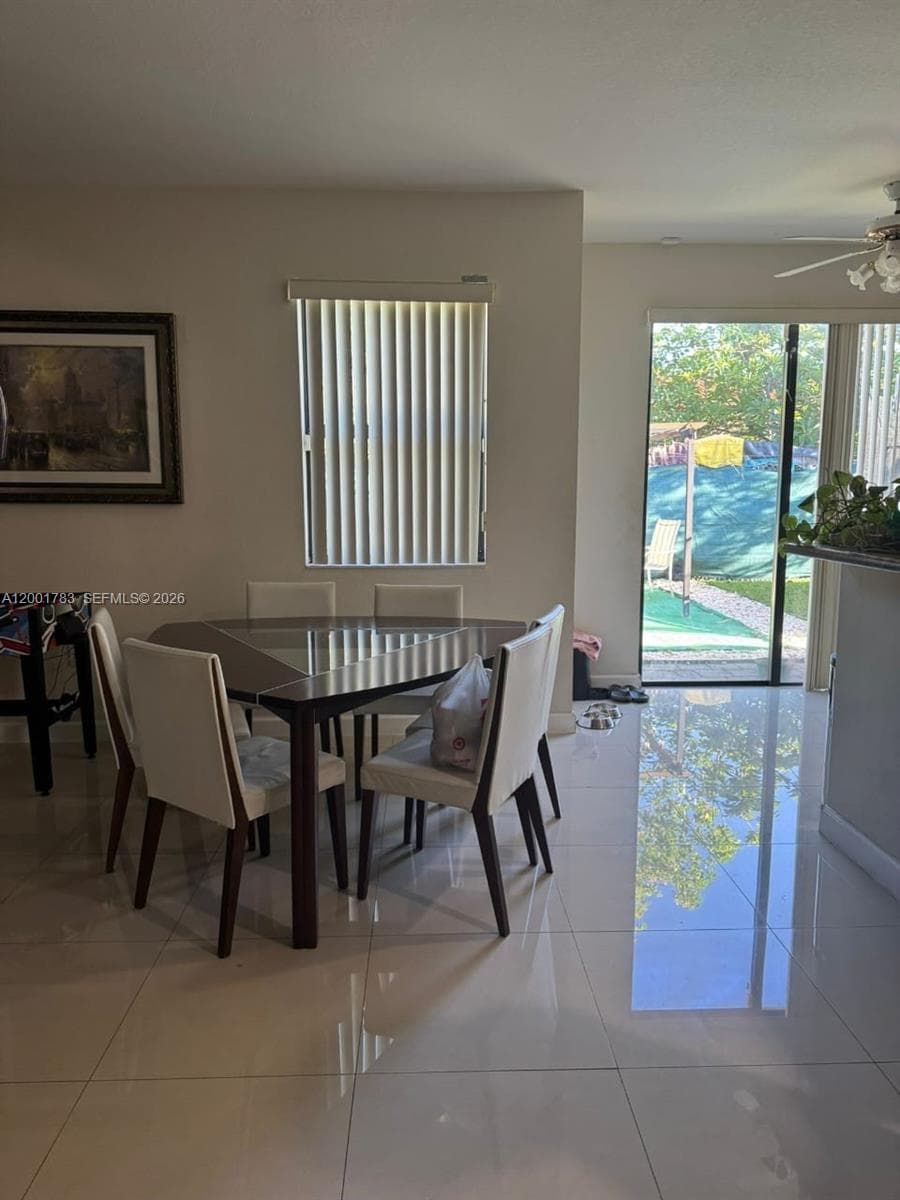 15400 SW 176th Ln, Miami FL 33187 — 4