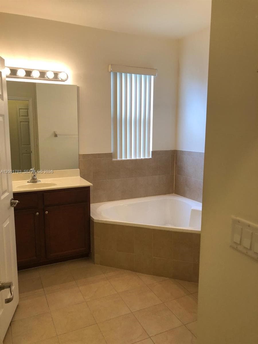 15400 SW 176th Ln, Miami FL 33187 — 8