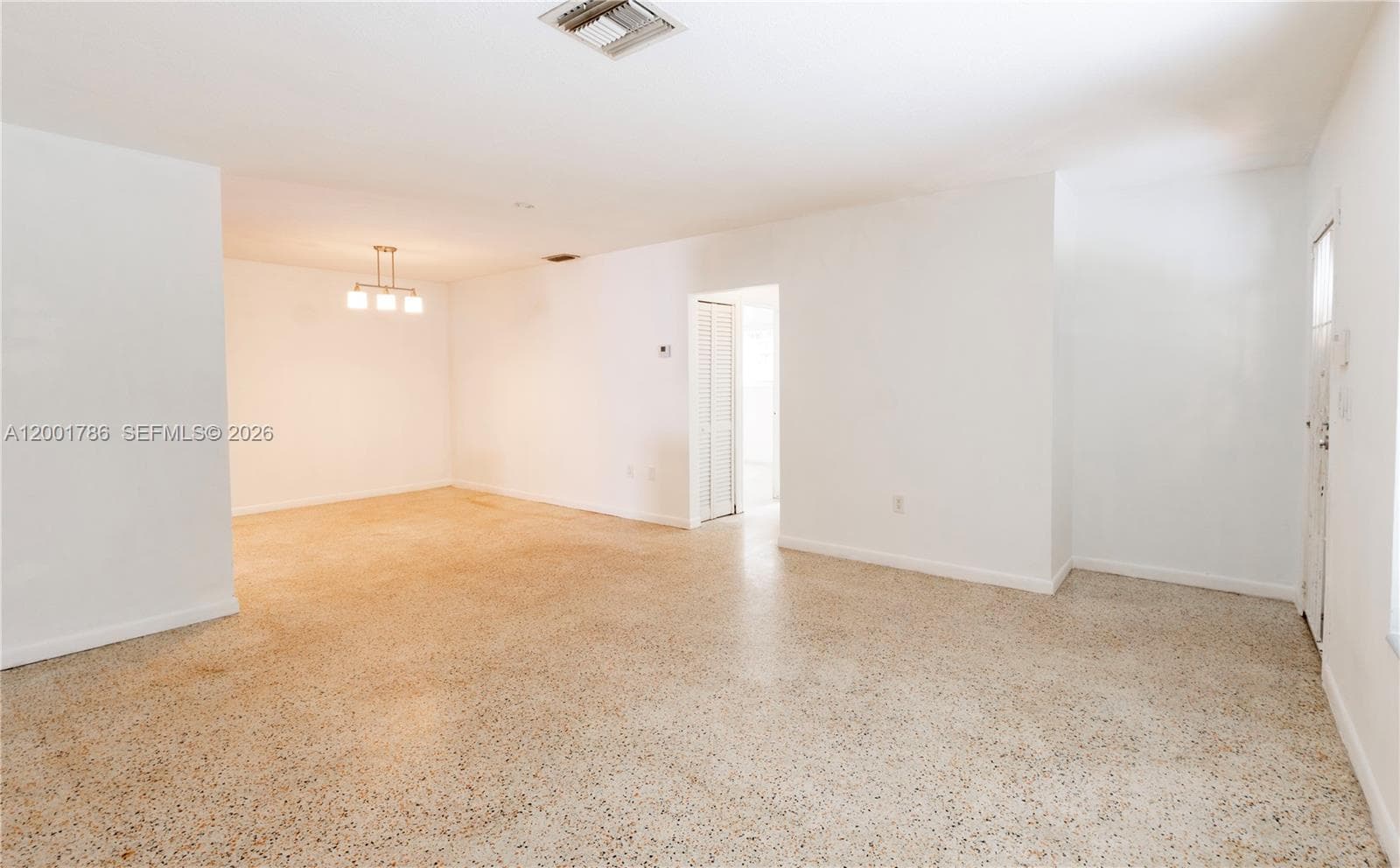 565 NE 160th Ter, Miami FL 33162 — 7