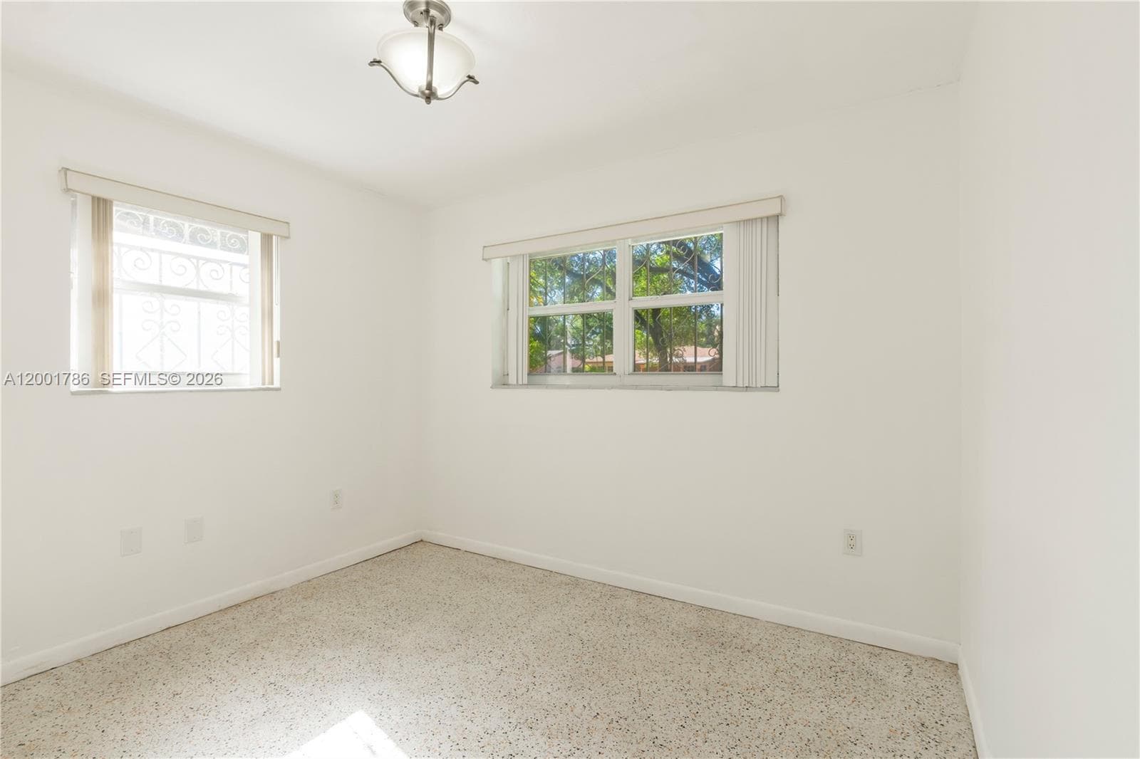 565 NE 160th Ter, Miami FL 33162 — 15