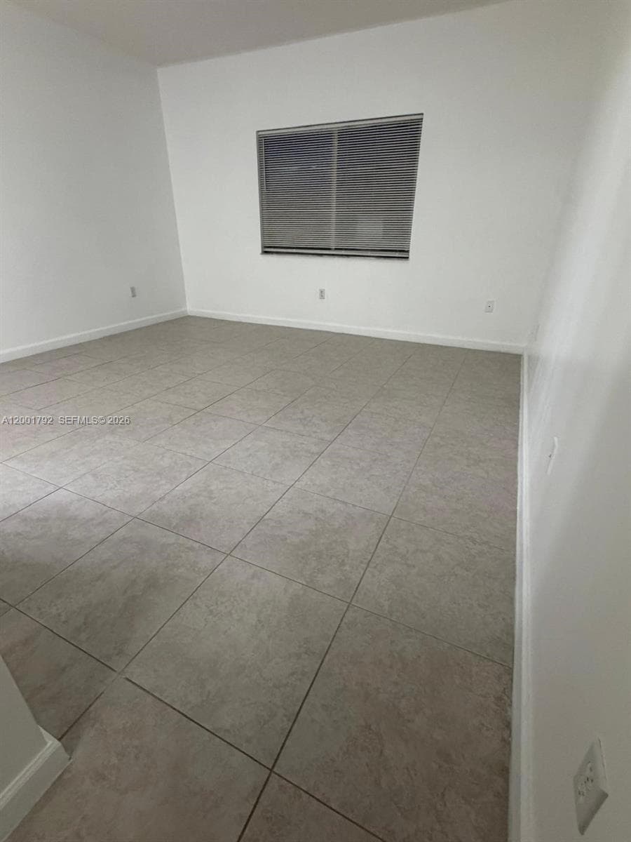 1300 NE 109th St # 404, Miami FL 33161 — 7