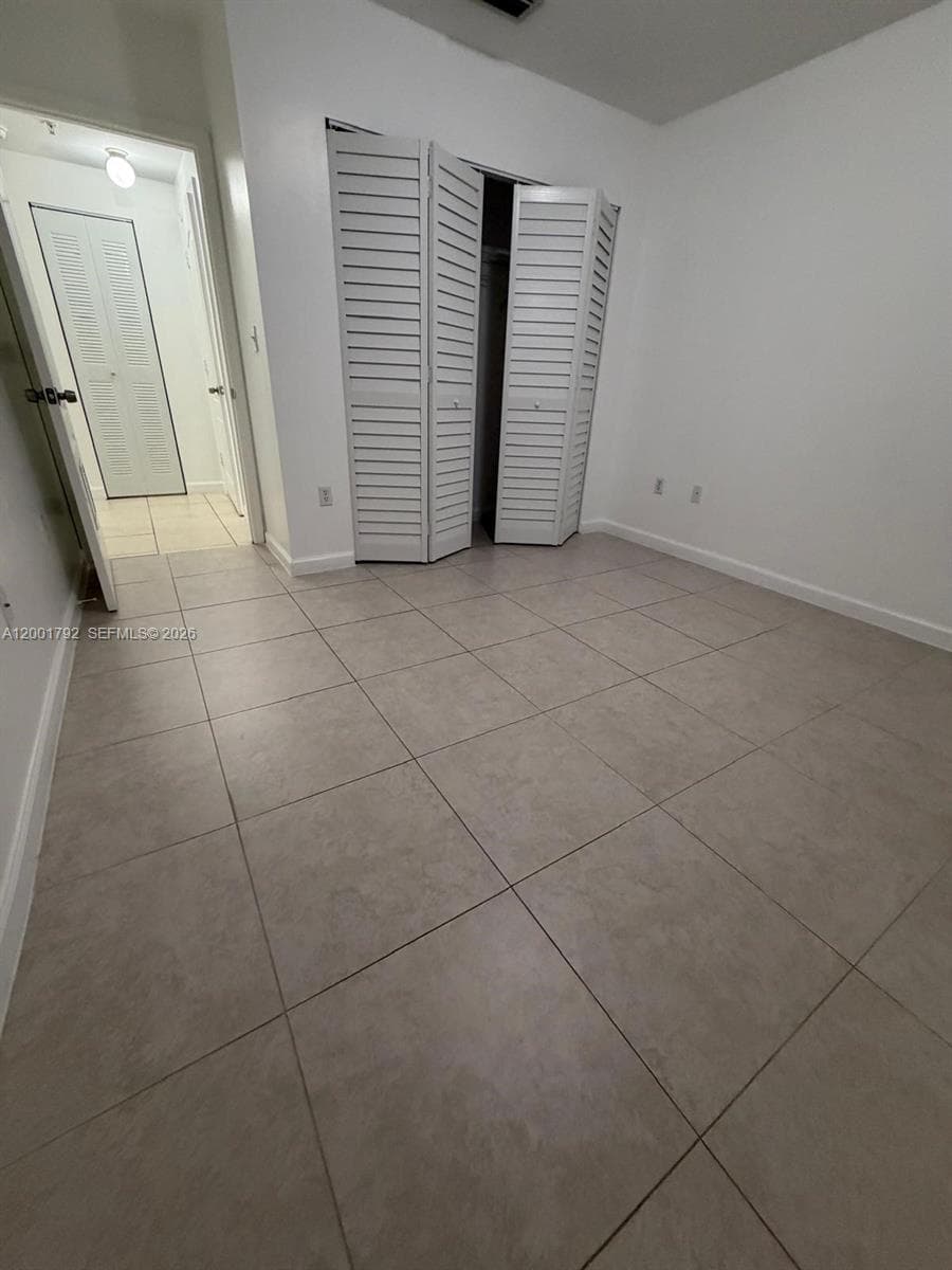1300 NE 109th St # 404, Miami FL 33161 — 5