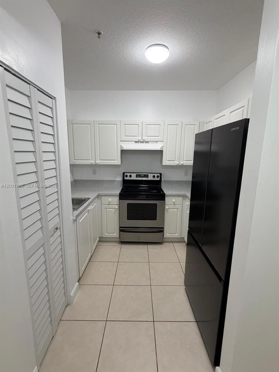 1300 NE 109th St # 404, Miami FL 33161 — 4