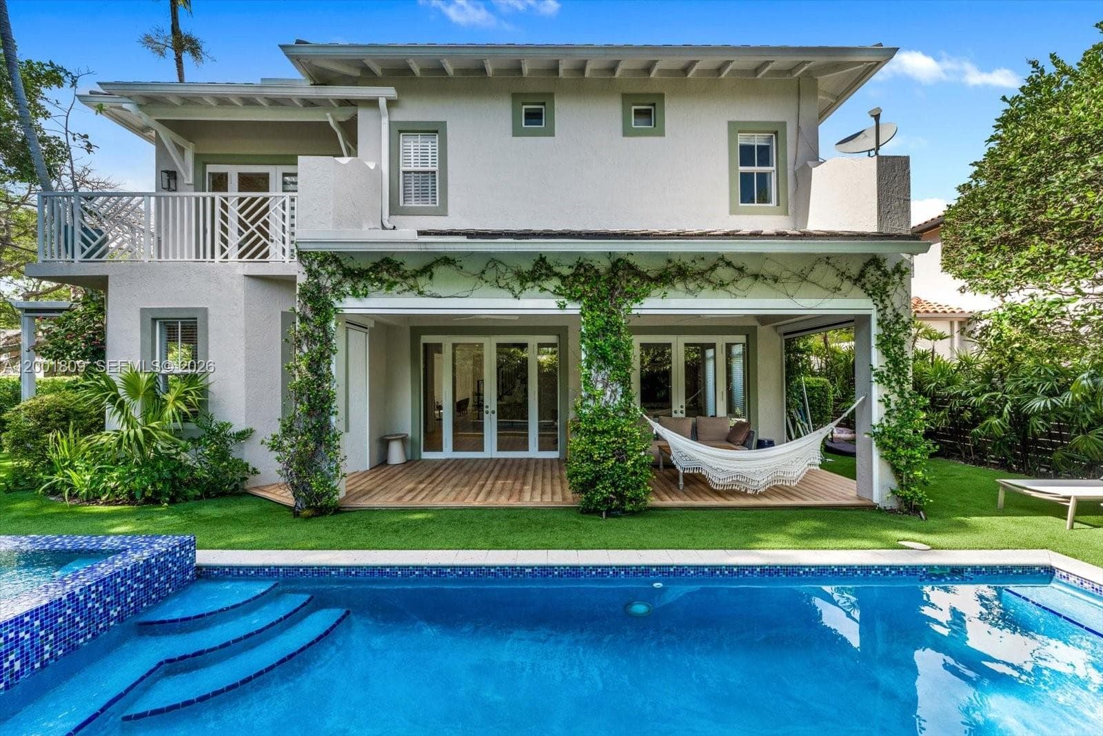 4090 Barbarossa Ave, Miami FL 33133 — 8