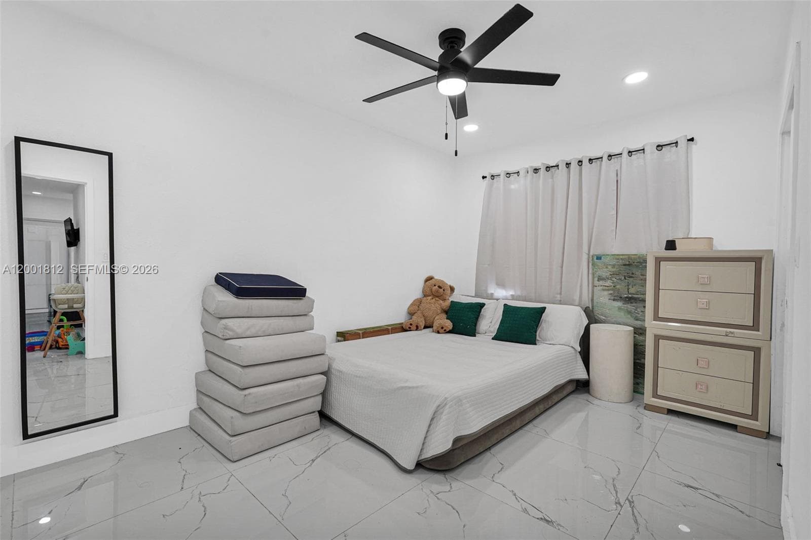 2020 NW 51st St, Miami FL 33142 — 23