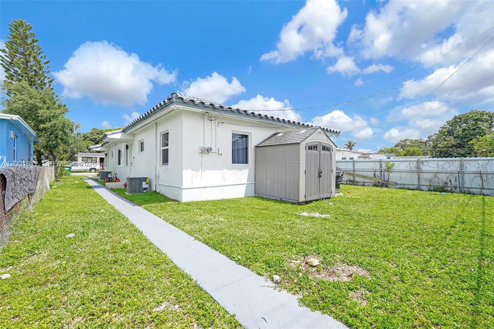 2020 NW 51st St, Miami FL 33142 — 17