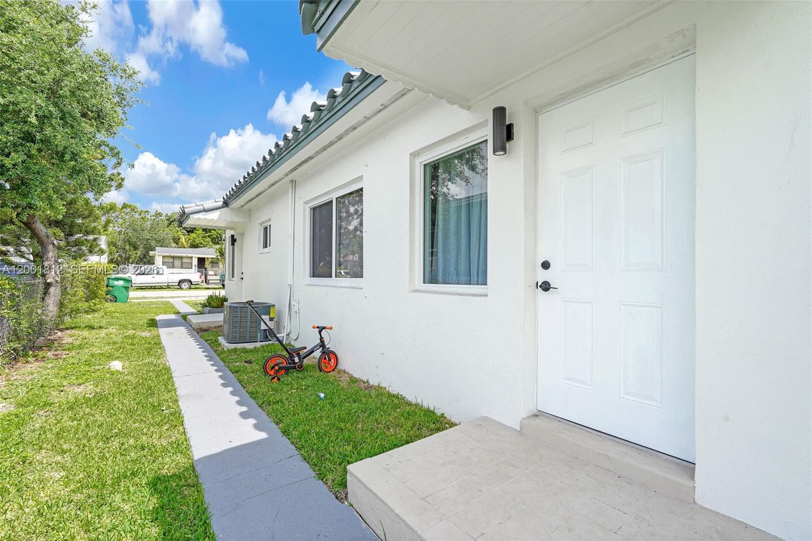 2020 NW 51st St, Miami FL 33142 — 18