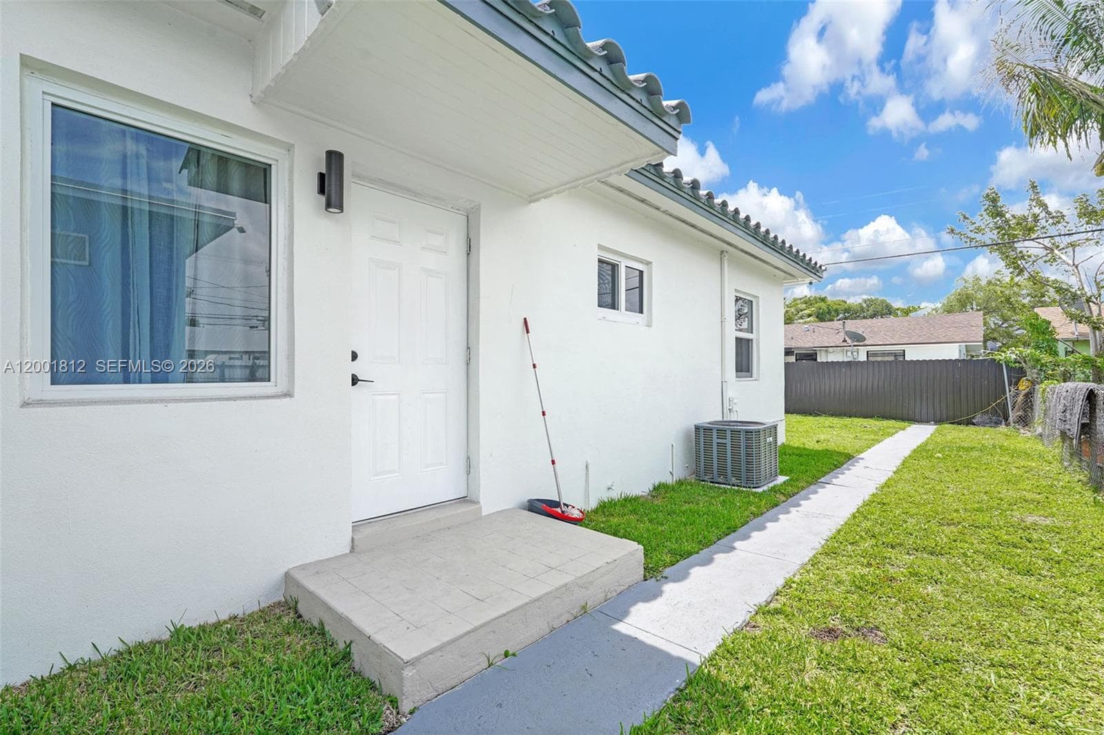 2020 NW 51st St, Miami FL 33142 — 19