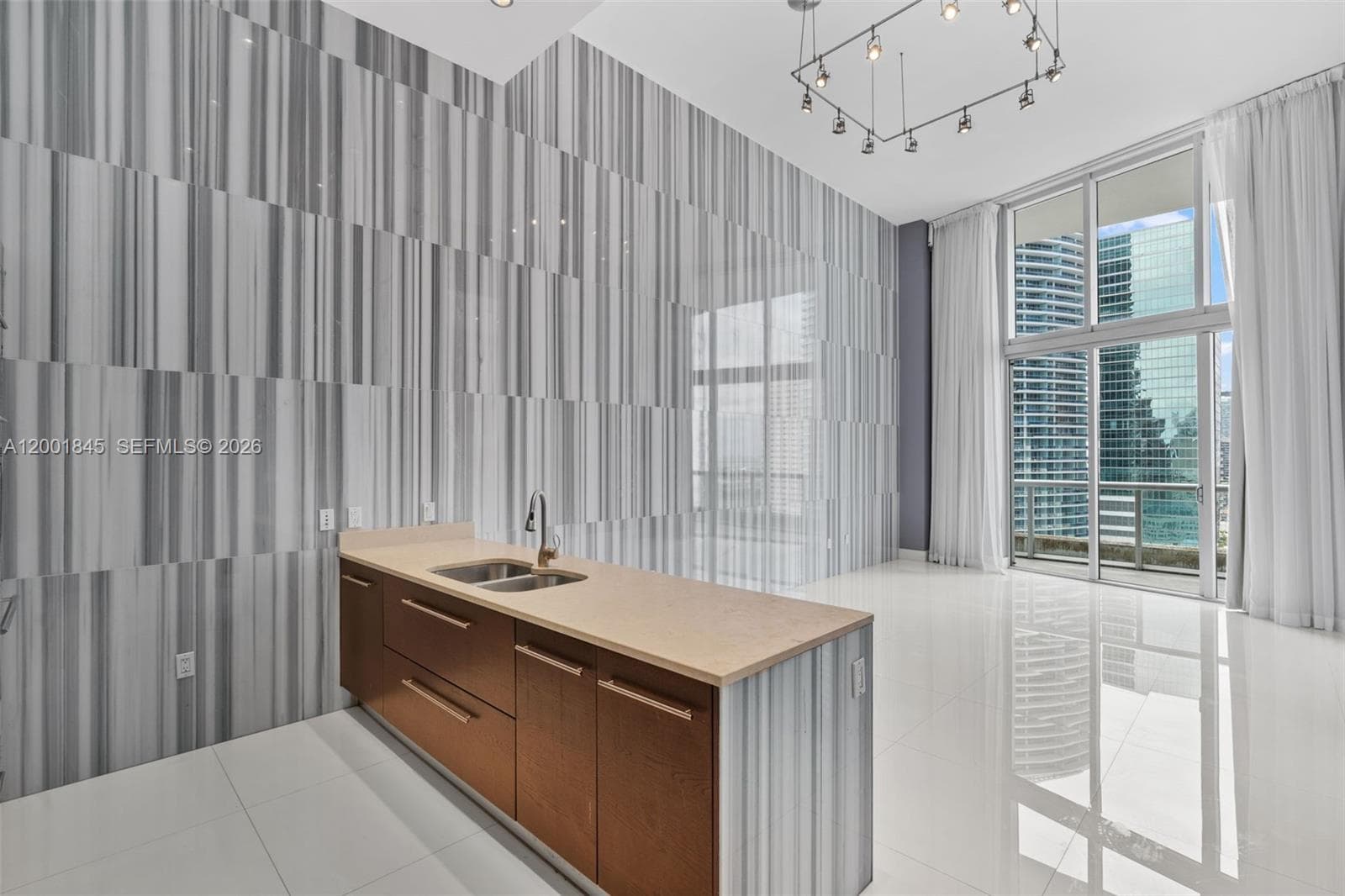 475 Brickell Ave # 2812, Miami FL 33131 — 1