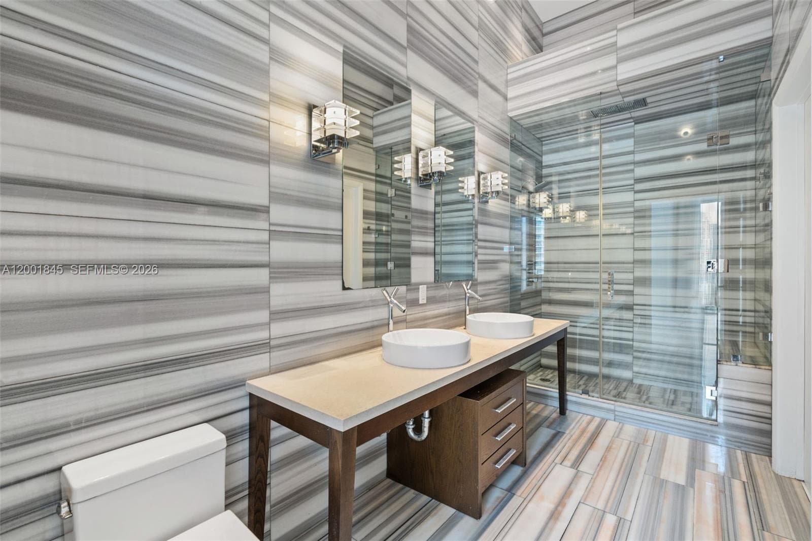 475 Brickell Ave # 2812, Miami FL 33131 — 18