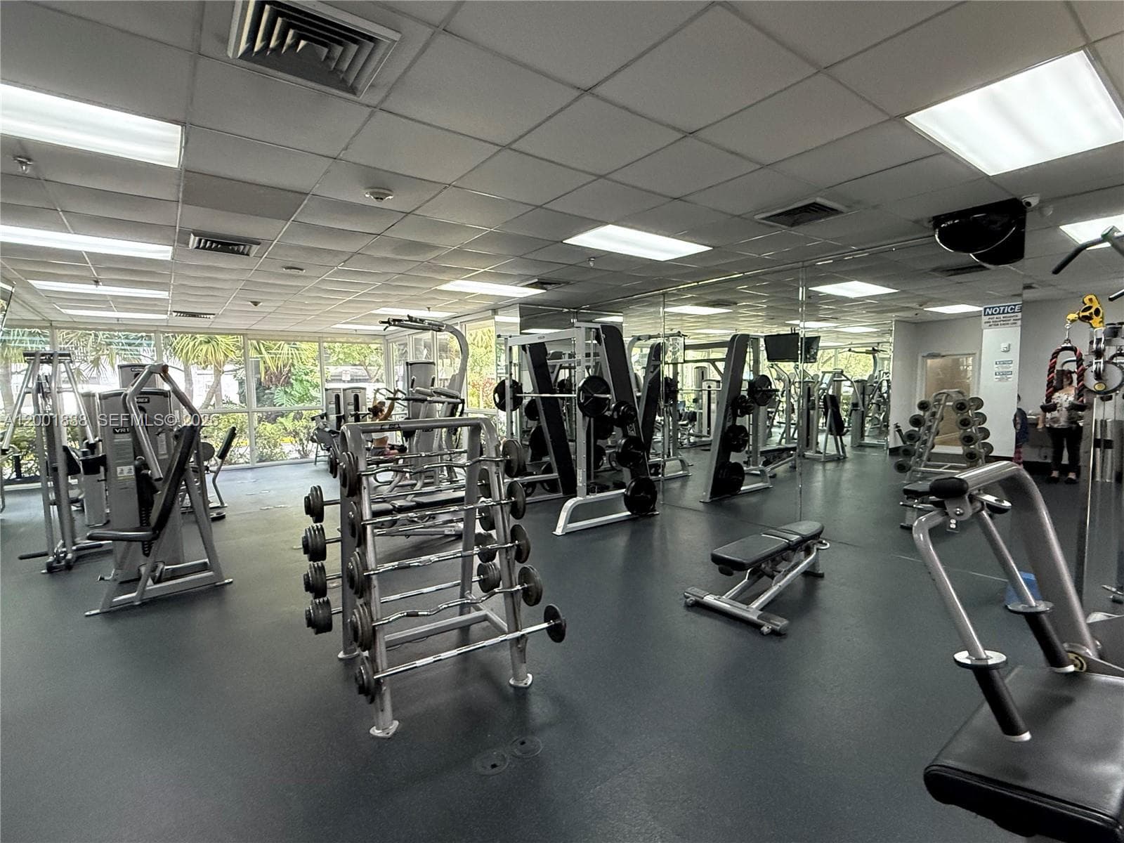 850 N Miami Ave # 1806, Miami FL 33136 — 25