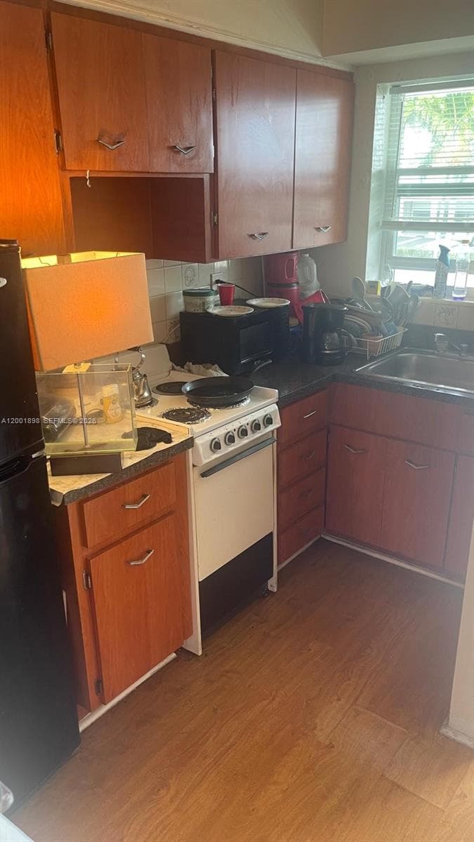 2225 NE 123rd St # 204, North Miami FL 33181 — 3