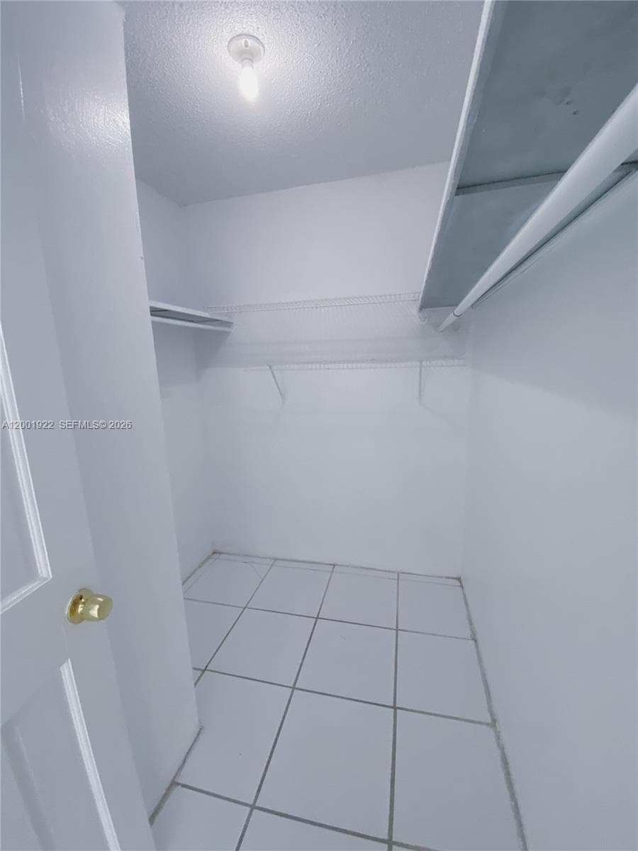 870 NW 87th Ave # 110, Miami FL 33172 — 2