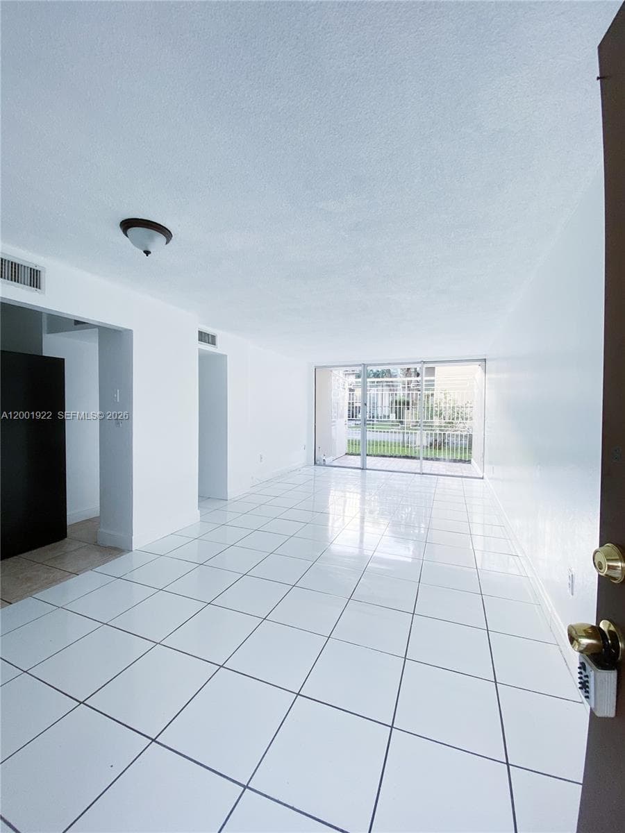 870 NW 87th Ave # 110, Miami FL 33172 — 7