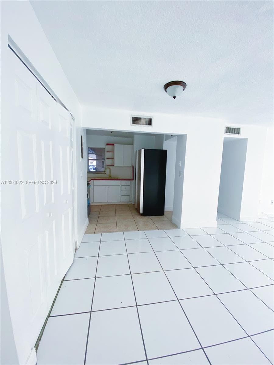 870 NW 87th Ave # 110, Miami FL 33172 — 3