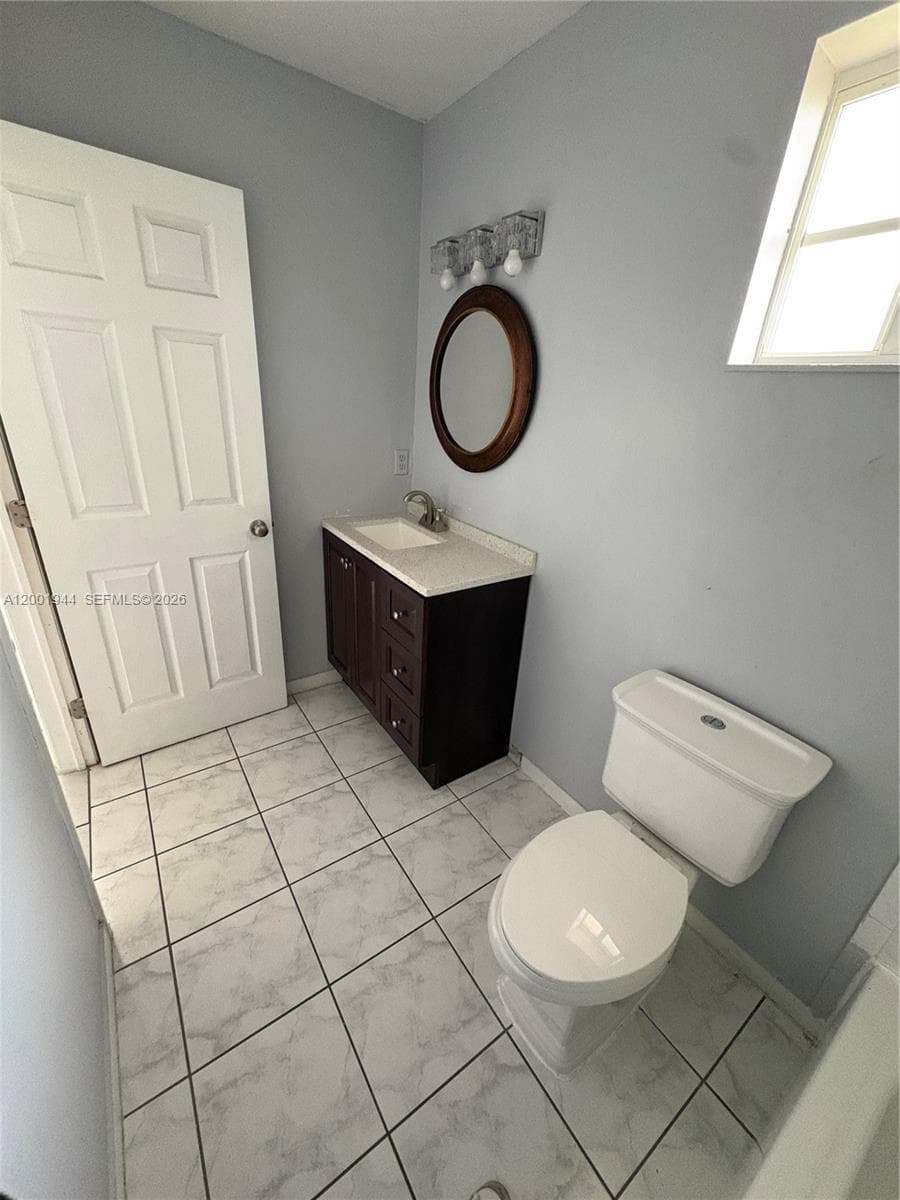 12035 SW 14th St # 105, Miami FL 33184 — 23
