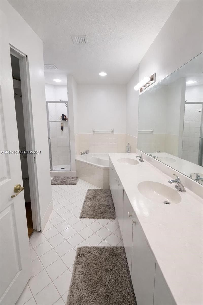 5724 NW 112th Pl # 5724, Doral FL 33178 — 3