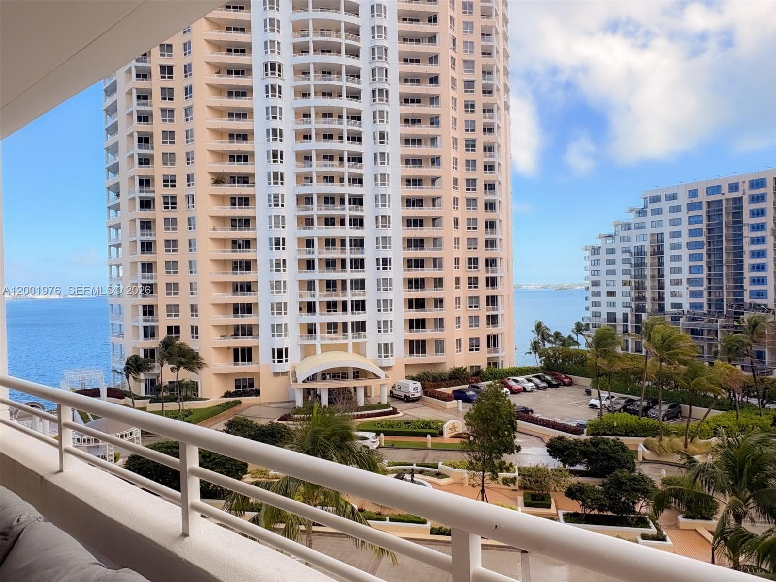 848 Brickell Key Dr # 905, Miami FL 33131 — 25