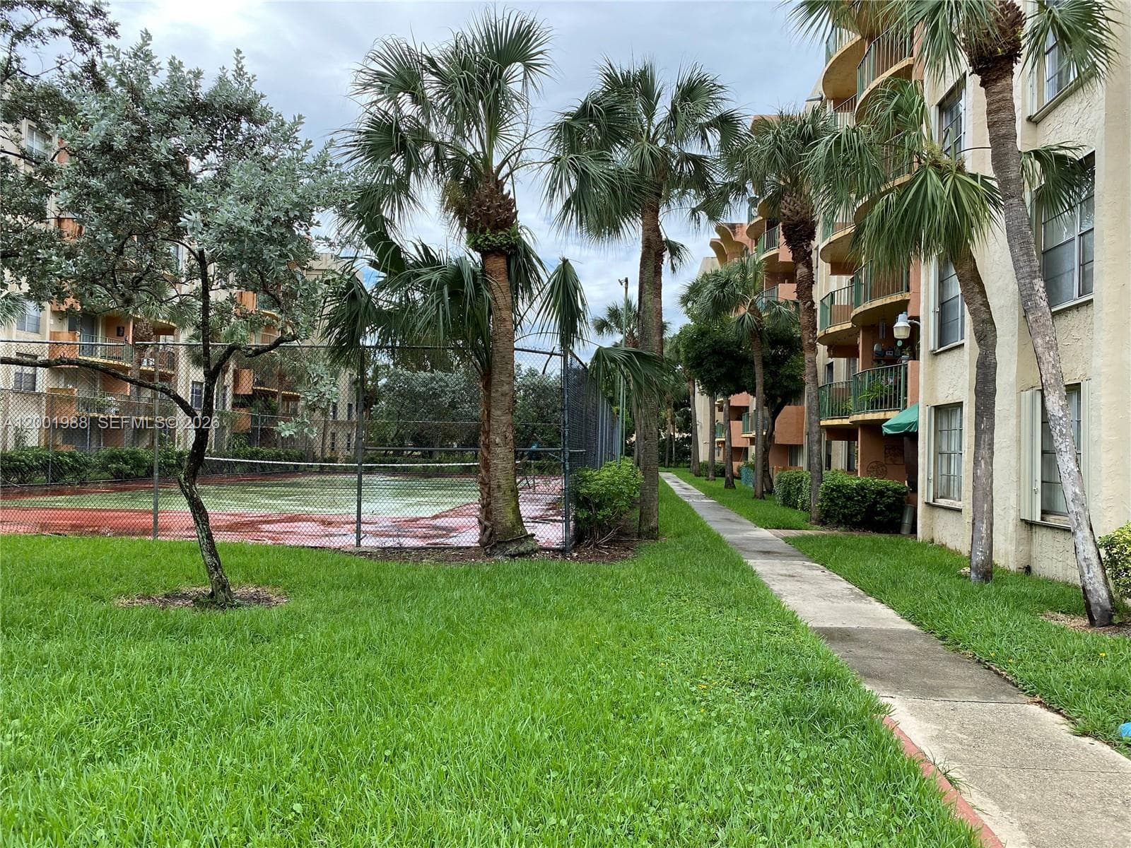 9320 Fontainebleau Blvd # 301, Miami FL 33172 — 27
