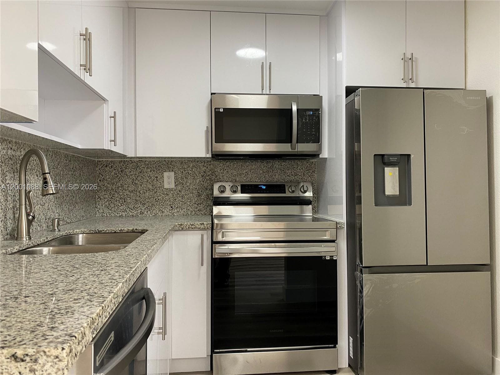 9320 Fontainebleau Blvd # 301, Miami FL 33172 — 1