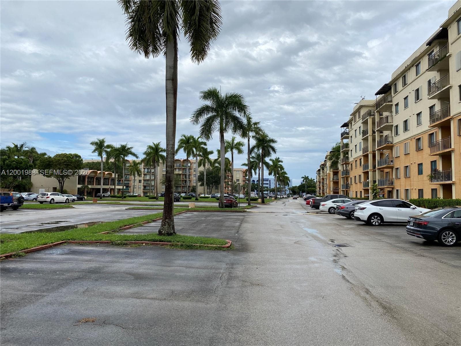 9320 Fontainebleau Blvd # 301, Miami FL 33172 — 28