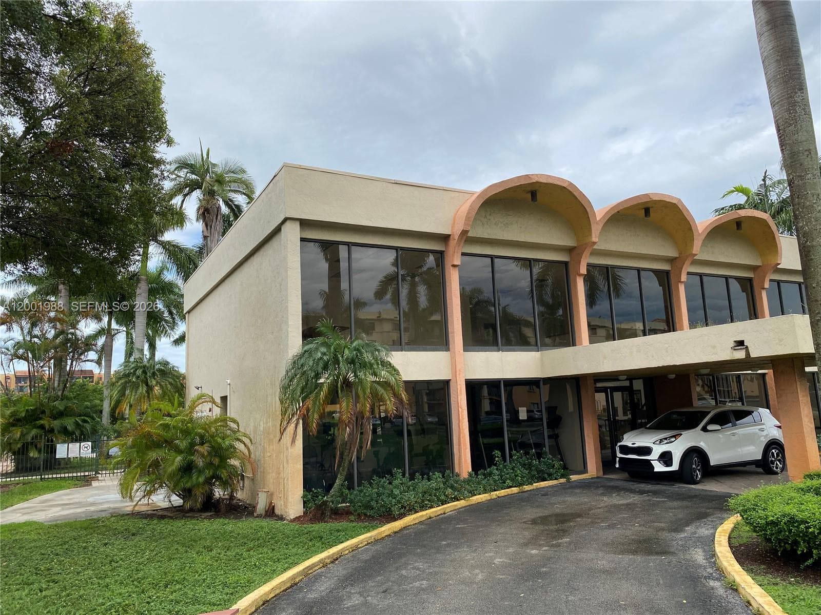 9320 Fontainebleau Blvd # 301, Miami FL 33172 — 25