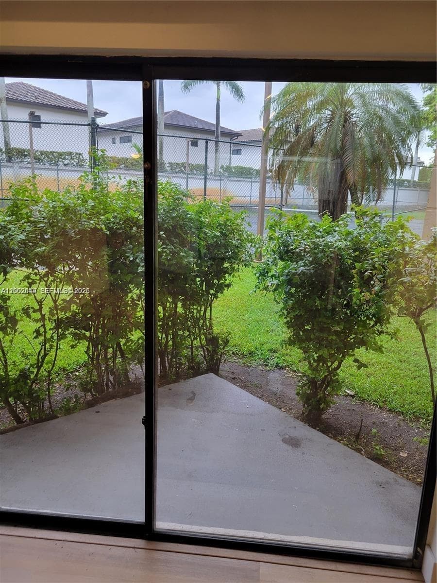 8290 Lake Dr # 104, Doral FL 33166 — 6