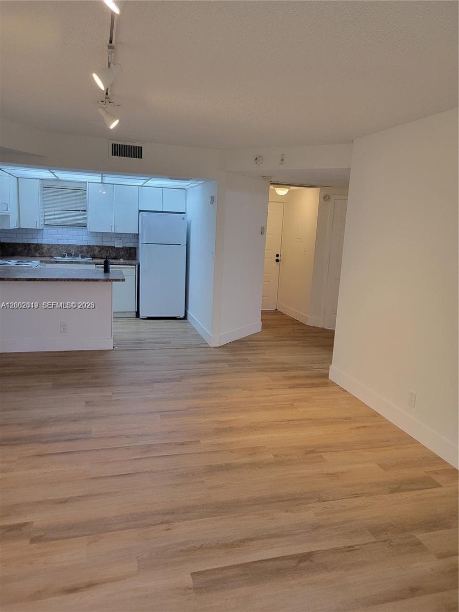 8290 Lake Dr # 104, Doral FL 33166 — 7