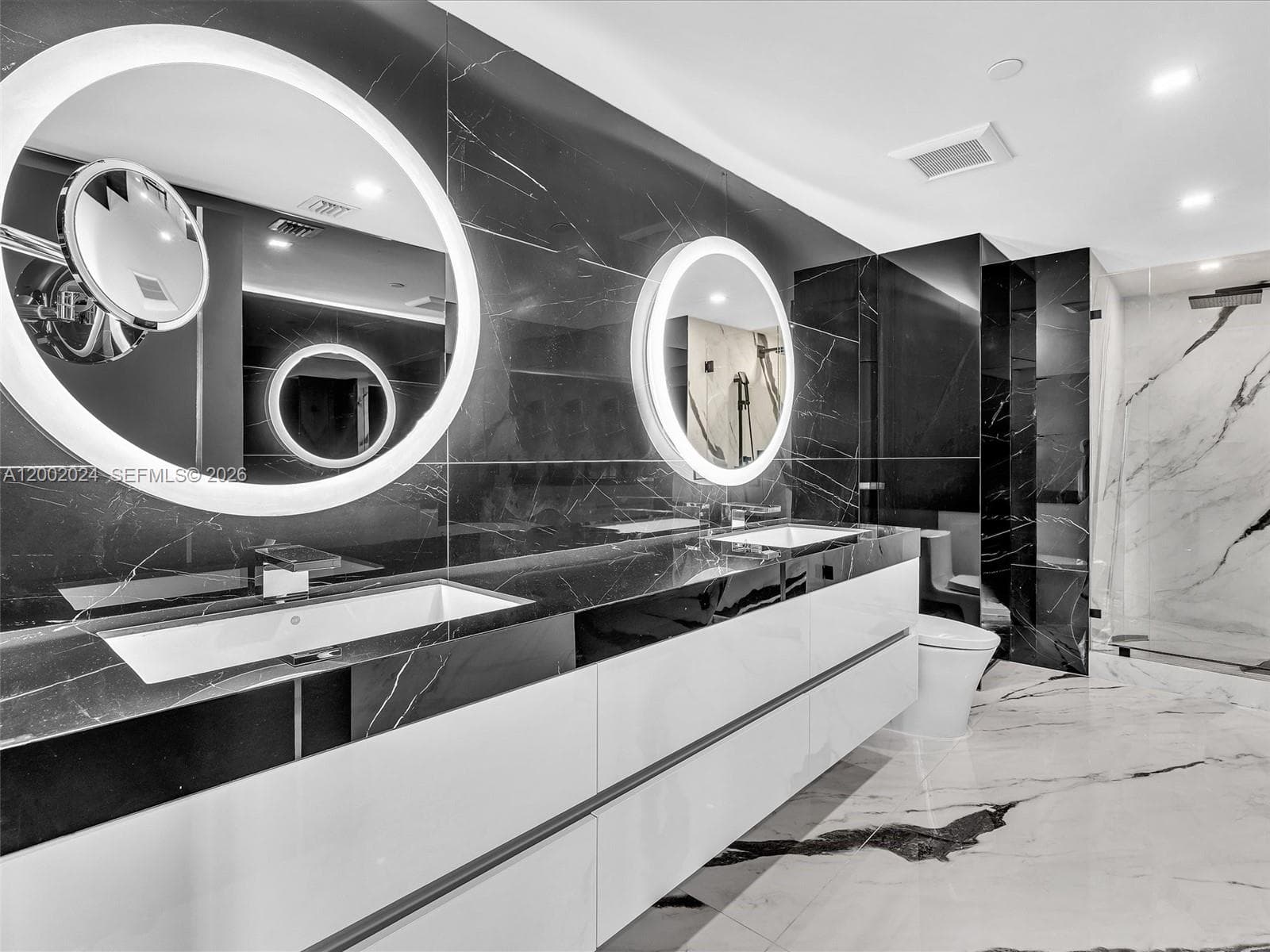 475 Brickell Ave # 2715, Miami FL 33131 — 27
