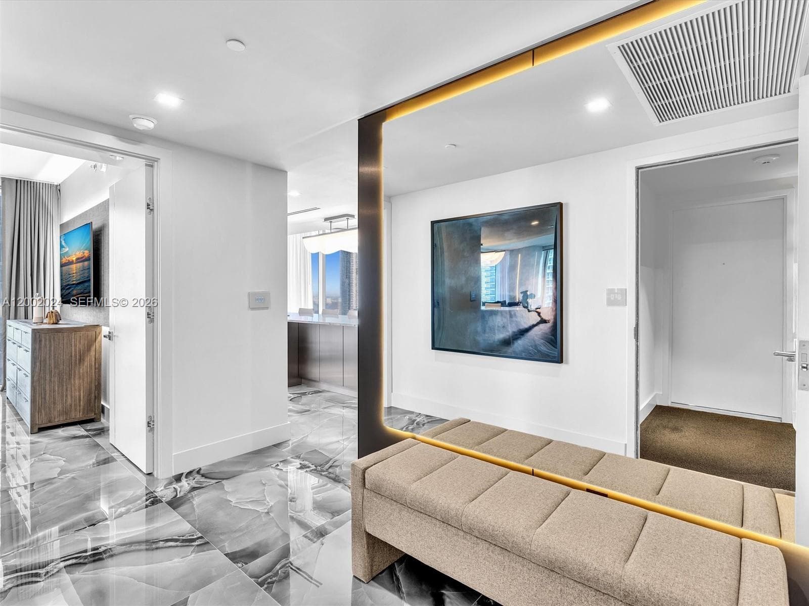 475 Brickell Ave # 2715, Miami FL 33131 — 2