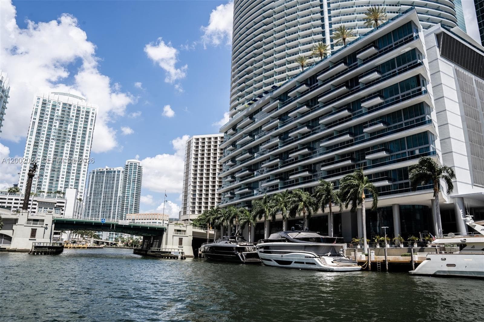 475 Brickell Ave # 2715, Miami FL 33131 — 42