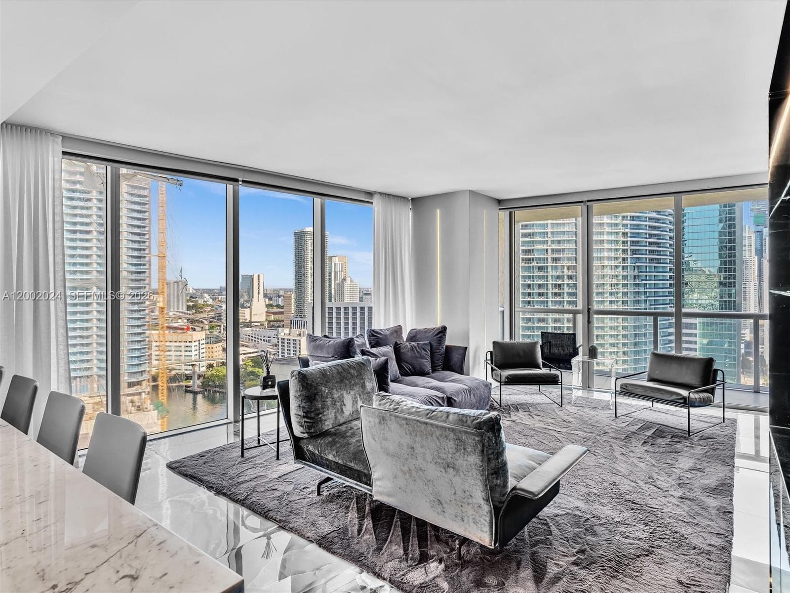 475 Brickell Ave # 2715, Miami FL 33131 — 17