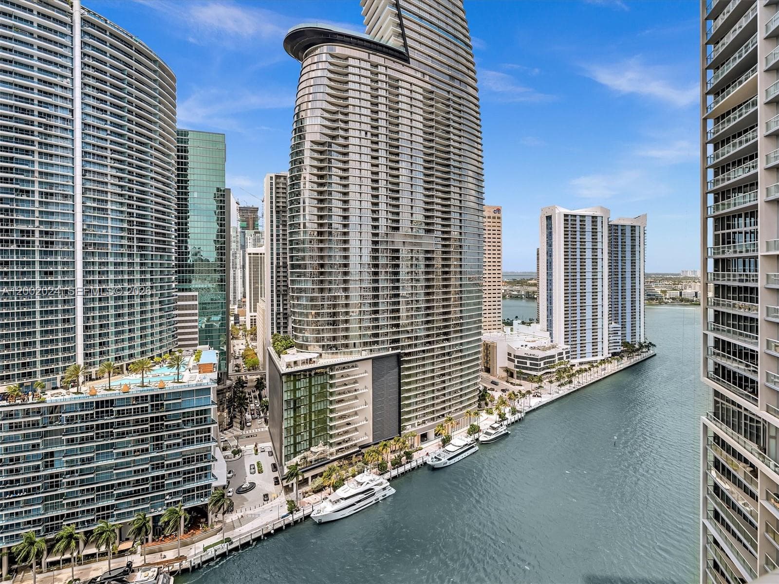 475 Brickell Ave # 2715, Miami FL 33131 — 16