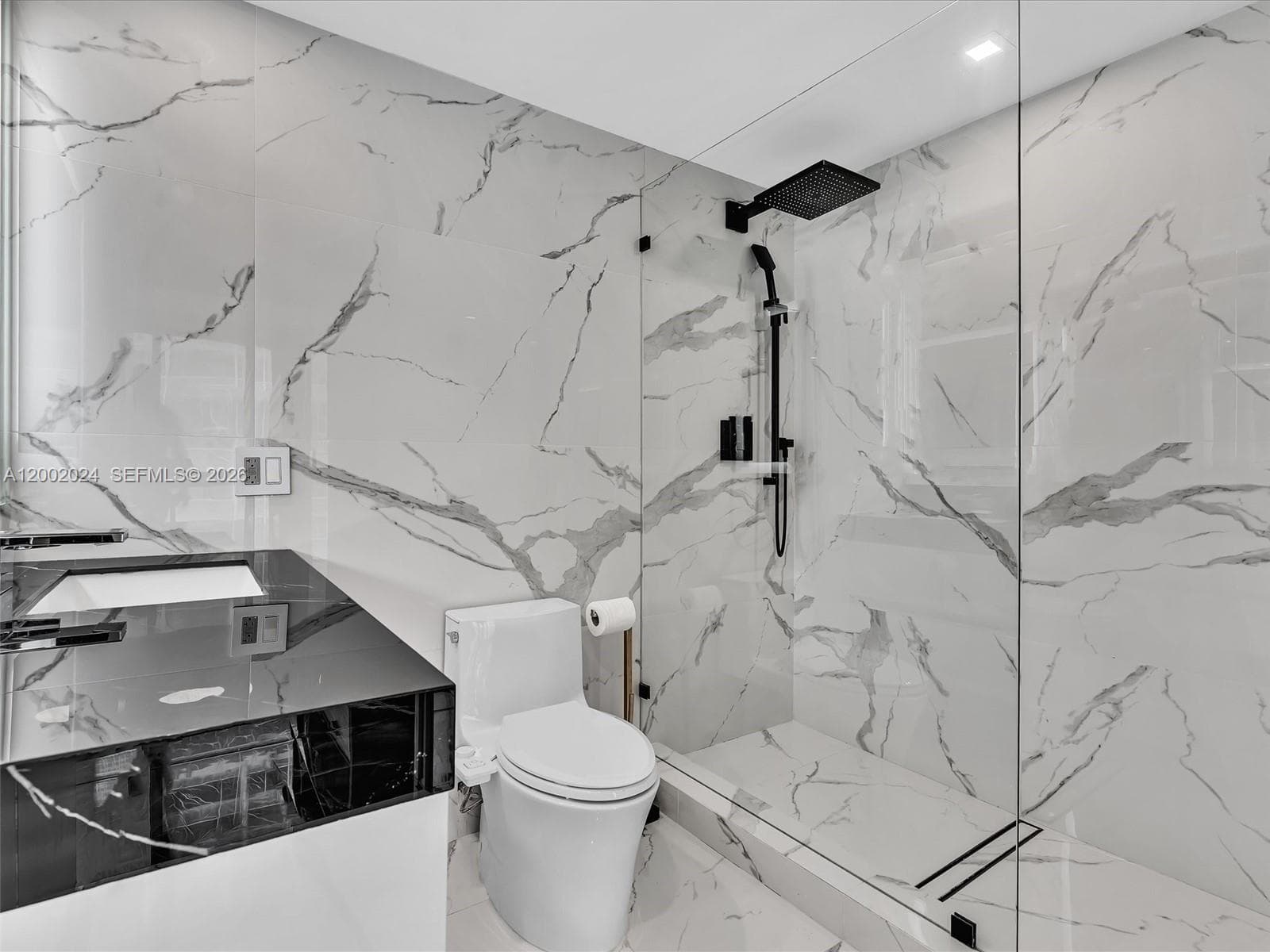 475 Brickell Ave # 2715, Miami FL 33131 — 34