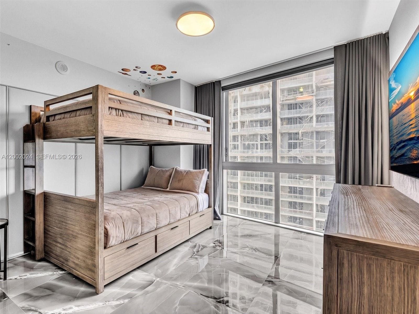 475 Brickell Ave # 2715, Miami FL 33131 — 33
